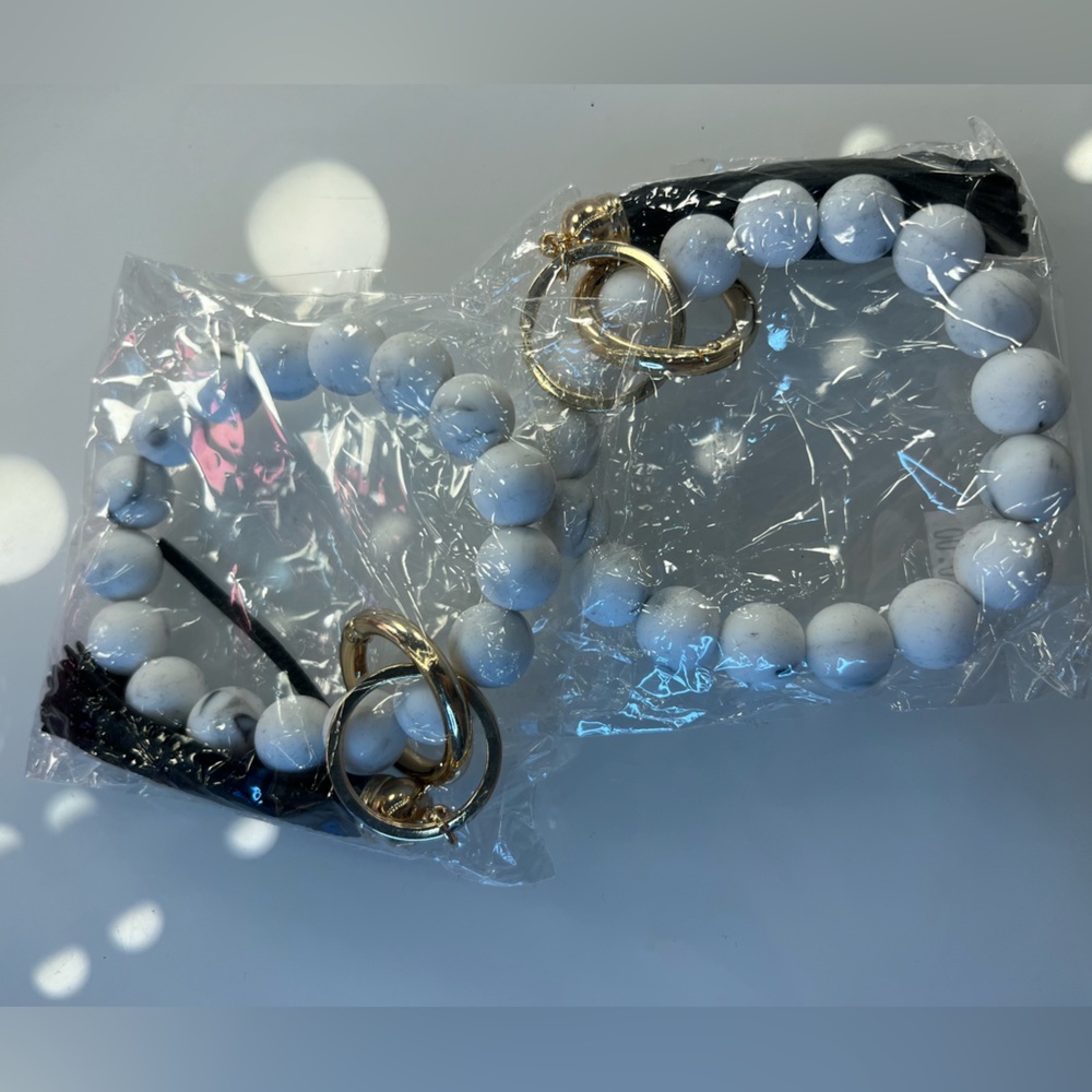 Cute marble effect lux silicone bead key ring bracelet!!